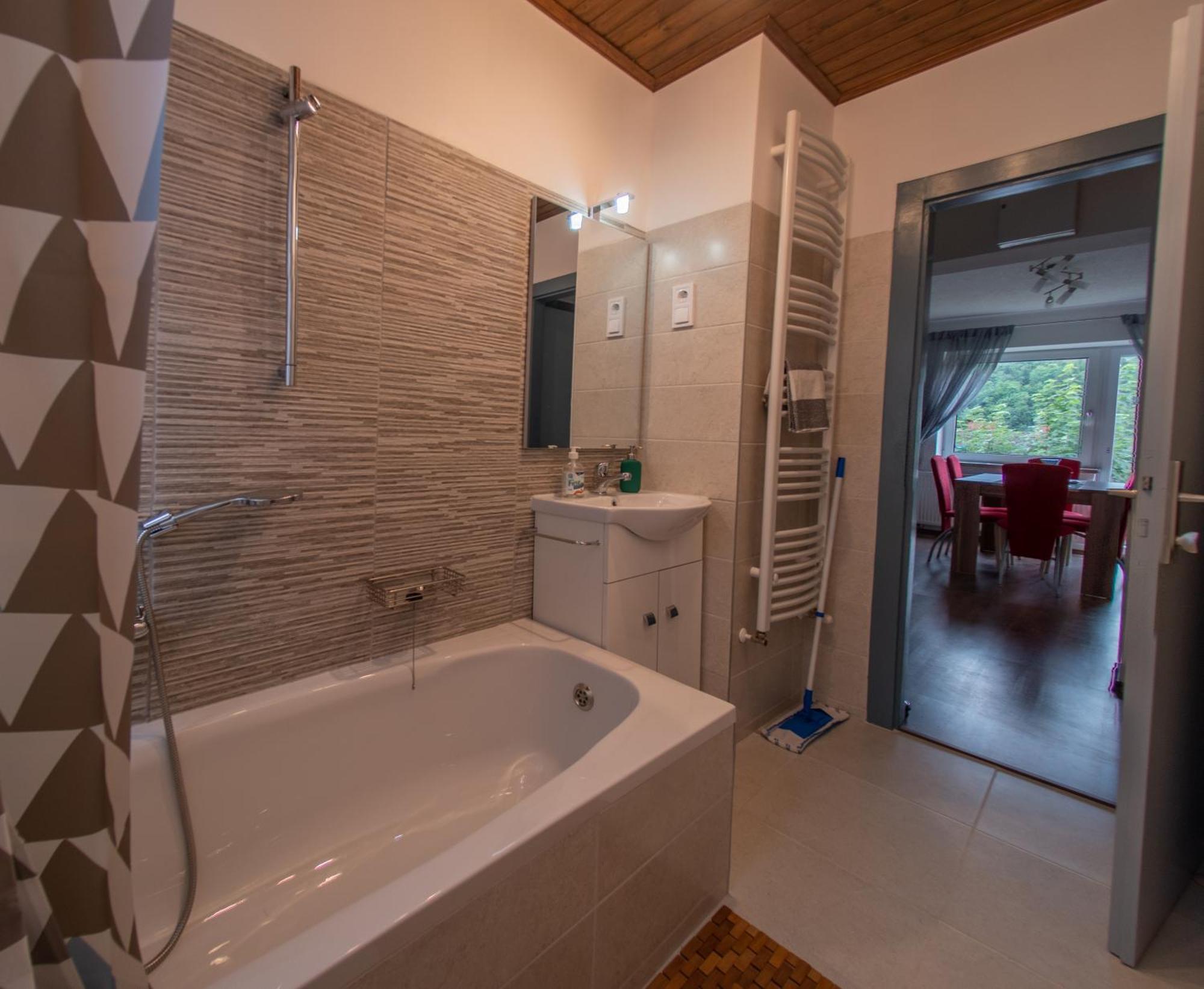 Erzhaus Apartments Eisenerz Bilik gambar